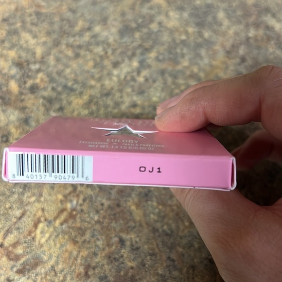 Jeffree star single eyeshadow eulogy - Picture 4 of 4